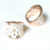 Austrian Flower Ring - Thumbnail 1