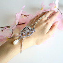 Charlotte Hand Chain