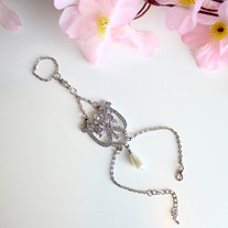 Charlotte Hand Chain