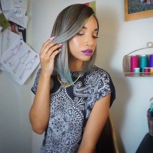 Silver Bob (Lace Front Wig) - Thumbnail 2