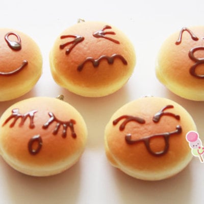 2 mini pancake emoticon charms (double layer)