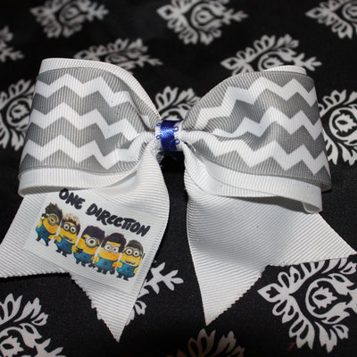 "one direction minions" 2 in white grosgrain ribbon with blue center and grey chevron loops