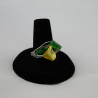 Swarovski Buttercup Tulip Crystals with Swarovski Green Leaves Wire Wrapped Ring; - Thumbnail 1
