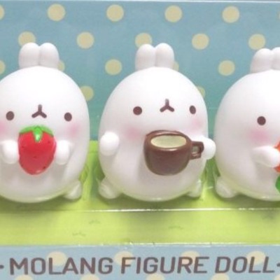 Sweet bunny figures