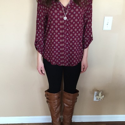 Pattern printed v-neck top