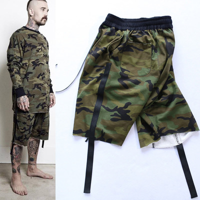 Camouflage design yzy sagging green short pants - Thumbnail 5