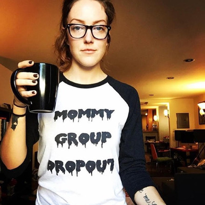 Mommy group dropout raglan