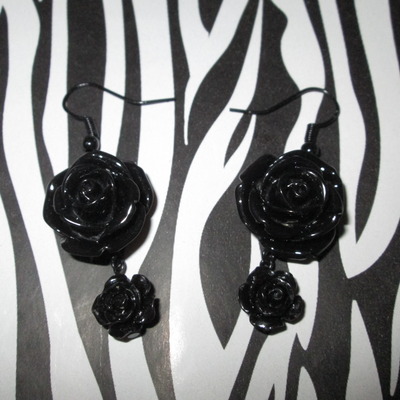 Black rose earrings