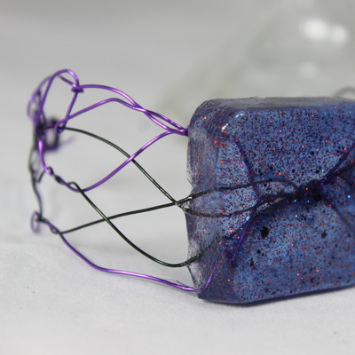 "trapeze" in aurora resin 