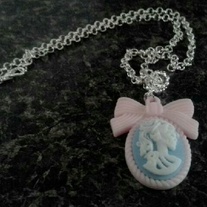 White & Pink Bow Setting Lolita Skull Cameo