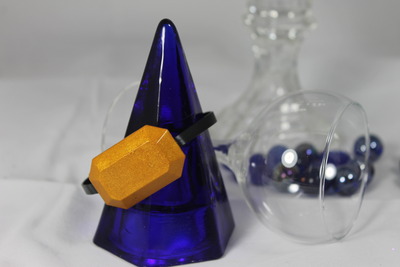 "Alexxa" Jewel in Tiger Lily Resin 