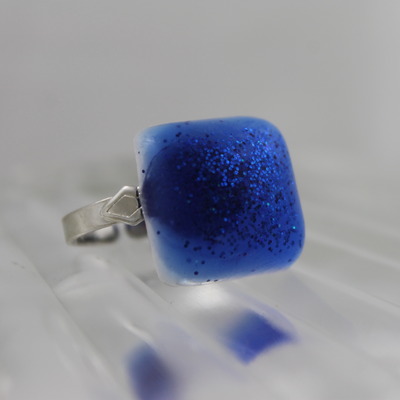 "square pillow top" ring in blueberry twinkle 