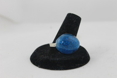 "Oval Pillow Top" Ring in Blueberry Twinkle 