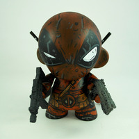 Deadpool custom Munny 4" figure - Thumbnail 3