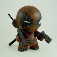 Deadpool custom Munny 4" figure - Thumbnail 1