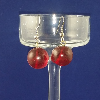 "dots!" earrings in dahlia resin