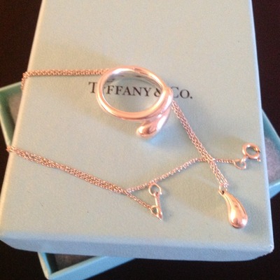 100% authentic tiffany @ co elsa peretti® teardrop set