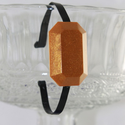 "alexxa" jewel in tiger lily resin 