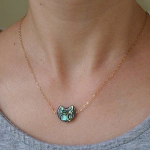 Abalone Shell Necklace - Thumbnail 3