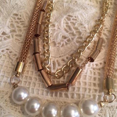 Gold & pearl link necklace <3