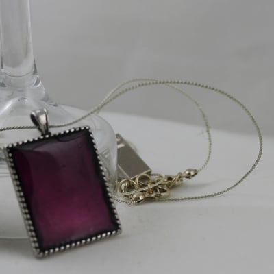 "picture perfect" necklace in iris resin 