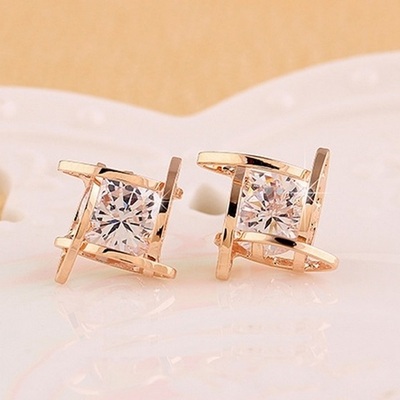 Crystal stud earrings 