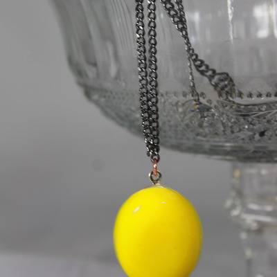 Oval necklace in summer lovin' resin 