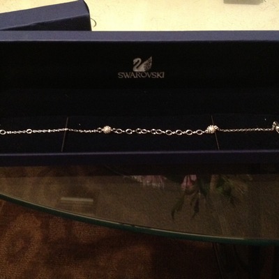 ✨100% authentic swarovski bracelet/anklet with free charm!!