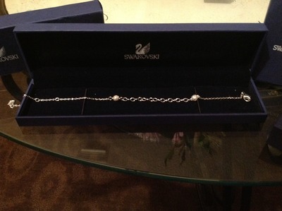 ✨100% Authentic Swarovski bracelet/anklet with FREE charm!!