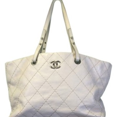 Chanel on the road tote bag