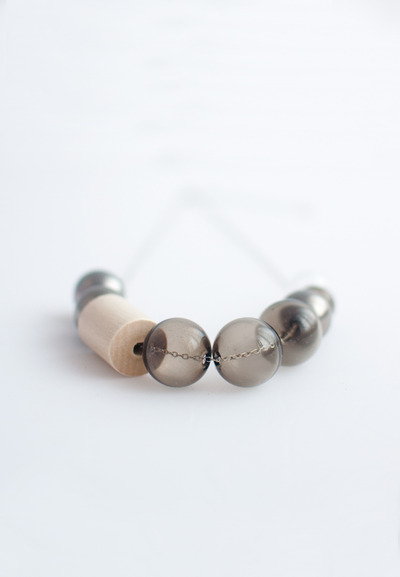 Tinted Glass Metal Bead Necklace NL1063