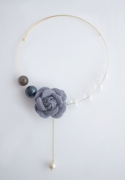 Flower Glass Bead Collar Necklace NL1079