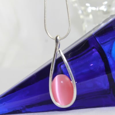 "pink iridescence" necklace