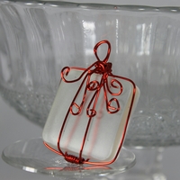 Red Ribbon Gift Charm  - Thumbnail 1