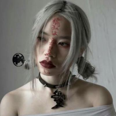 Spiky love choker
