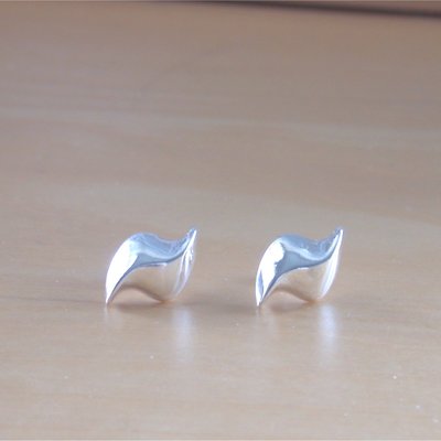 925 silver wavy earrings/sterling silver wave stud earrings/silver jewellery/silver jewelry/silver shimmer earrings/925 wavy earrings
