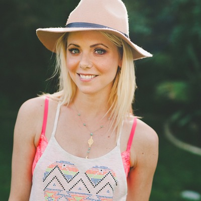 Passport 2 freedom colored heart tank