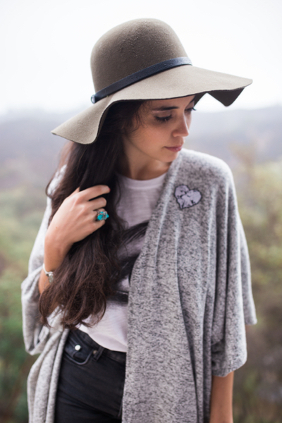 Heart fingerprint world grey cardigan