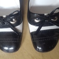 CHANEL Black And White Pumps - Thumbnail 1