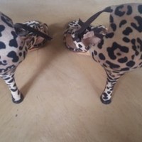 MANOLO BLAHNIK Animal Print Pumps - Thumbnail 3