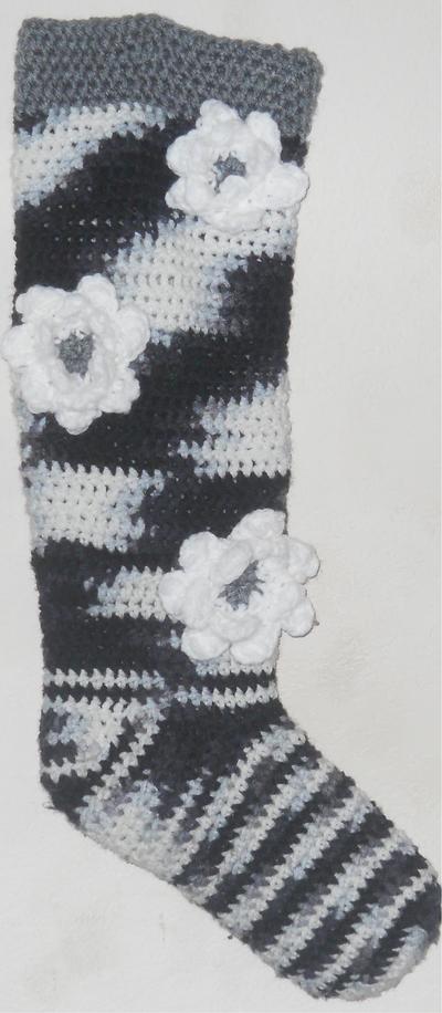 Crochet Long Socks with Flowers 