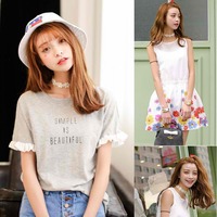 White Daisy Choker - Thumbnail 3