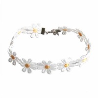 White Daisy Choker - Thumbnail 4