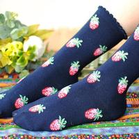 Free Shipping Japanese Harajuku Strawberry Socks - Thumbnail 2
