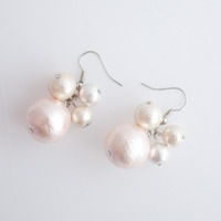 Japanese Cotton Pearl Earrings ER1060 - Thumbnail 3