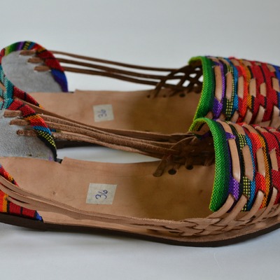 Women's caites/huaraches size 36 us 5.5