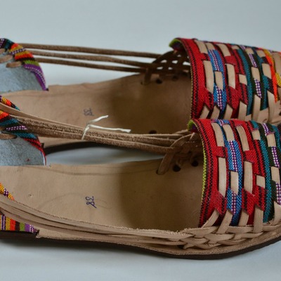Women's caites/huaraches size 38 us 7.5