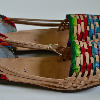 Women's caites/huaraches size 38 us 7.5