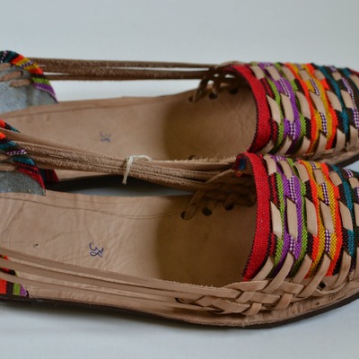 Women's caites/huaraches size 38 us 7.5