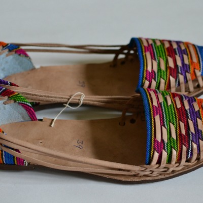 Women's caites/huaraches size 39 us 8